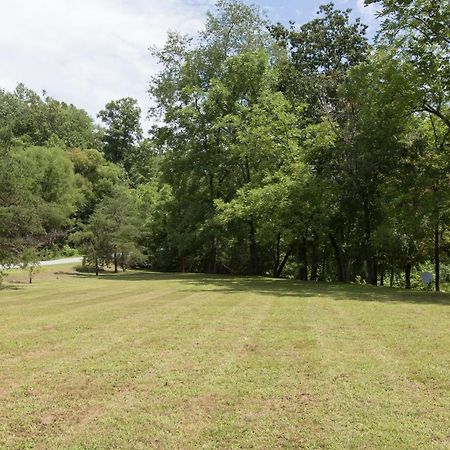 Villa Reedy Patch Cabin Hendersonville Exterior foto